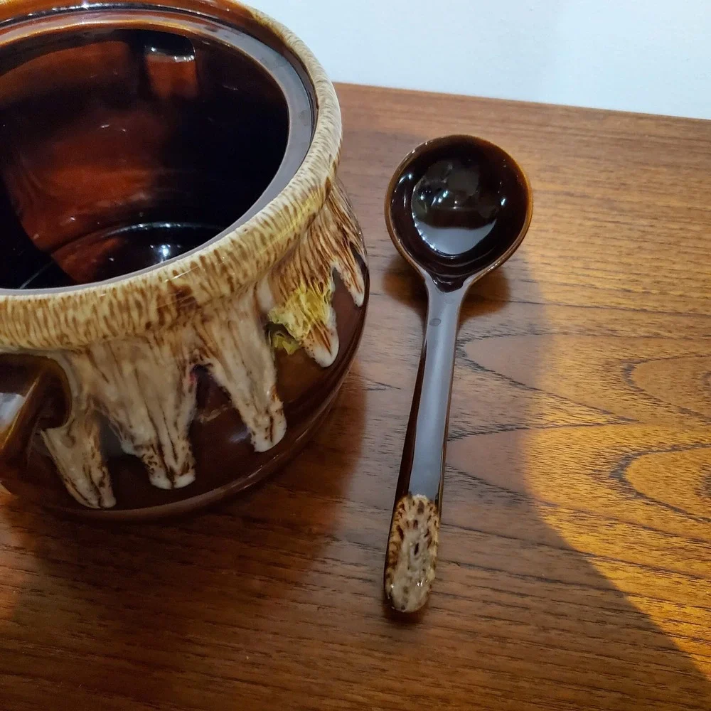 Art Pottery Glazed Drip Studio Pottery Soup Tourane /‎ Brown / Unsigned